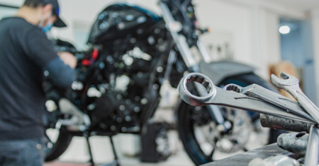 Como Calcular Depreciação e Manutenção por KM: O Custo Invisível da Sua Moto